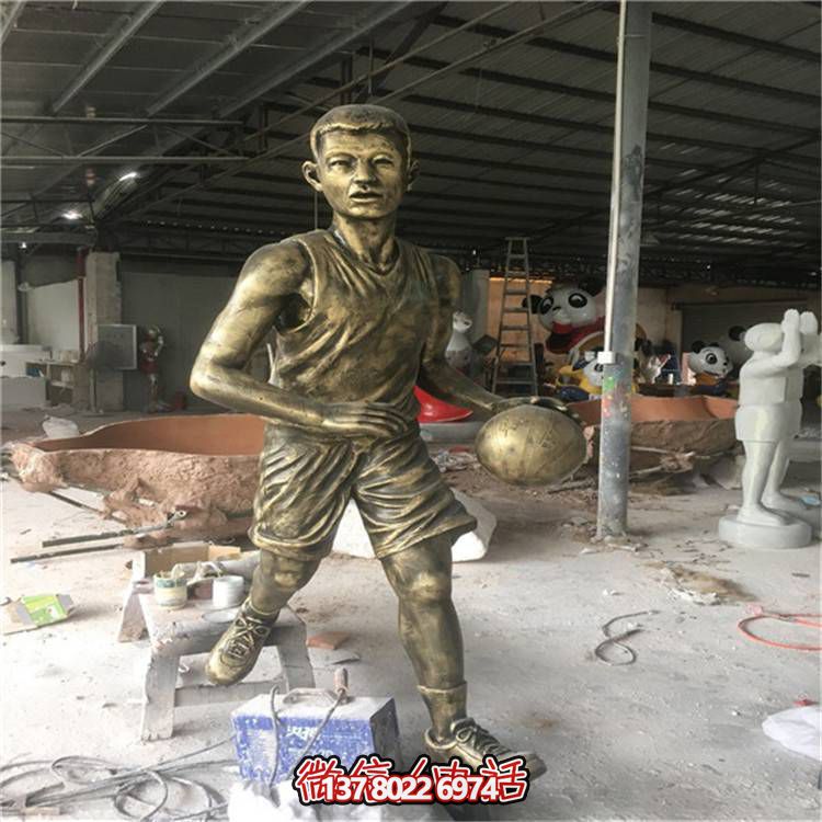 玻璃鋼仿銅人物擺件，點(diǎn)亮校園廣場(chǎng)