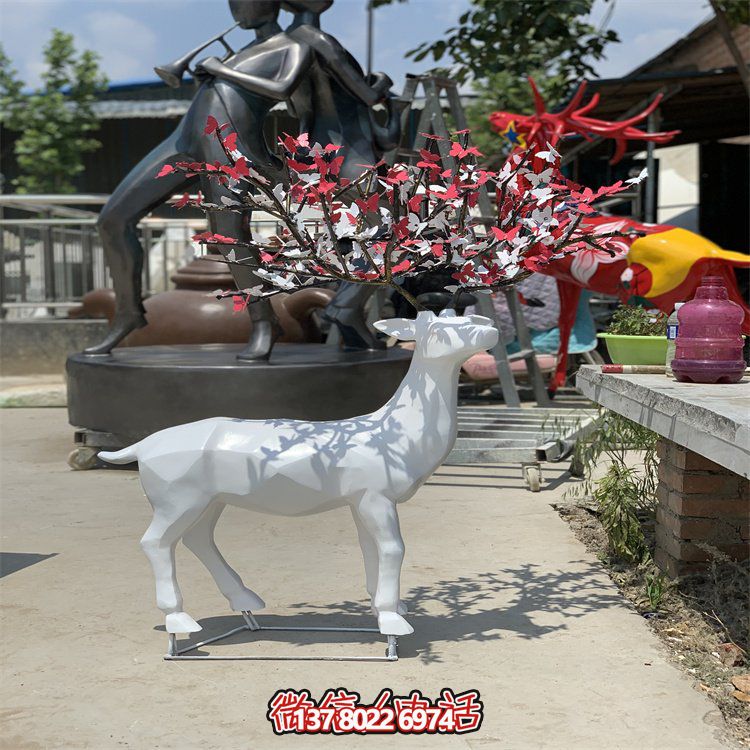 不銹鋼梅花鹿雕塑，點(diǎn)綴校園景觀