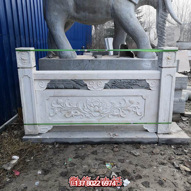 精美石雕扶手欄桿，完美裝飾戶外