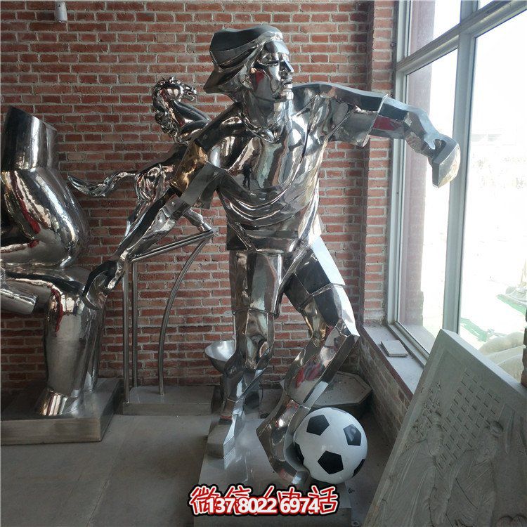 大型不銹鋼雕塑，打造精神堡壘，點亮文化街景觀