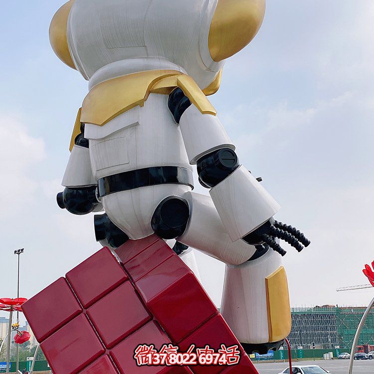 創(chuàng)意大型機(jī)器人魔方——讓商場(chǎng)超市門(mén)口變身創(chuàng)意樂(lè)園