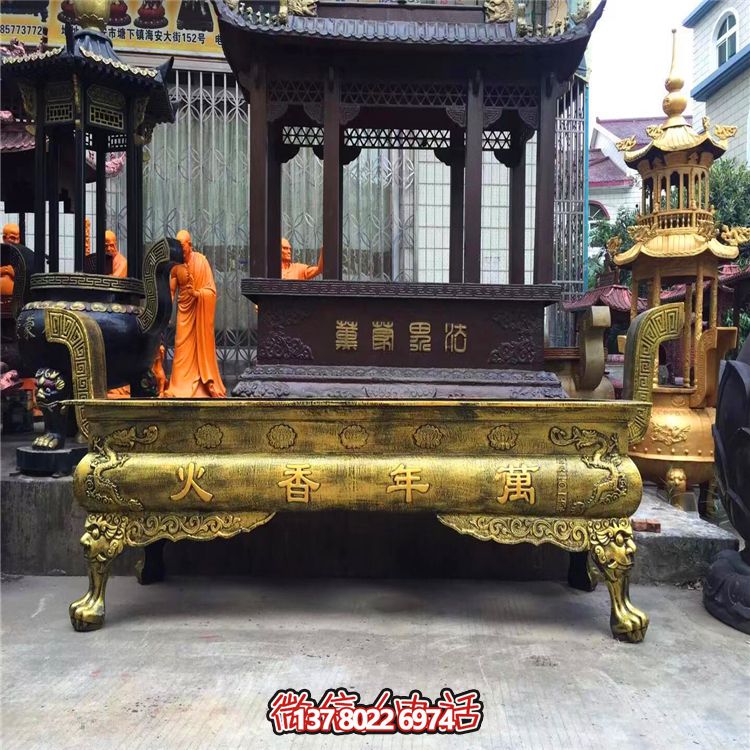 大型純銅鎏金香爐雕塑，為景觀寺廟增添靈性美感