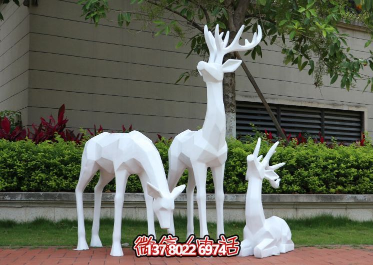 玻璃鋼鹿造型幾何抽象切面廣場綠地?cái)[放裝飾品