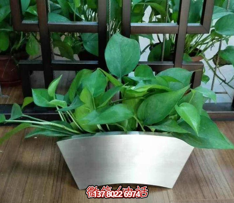 不銹鋼弧形花盆雕塑，精致公園裝飾