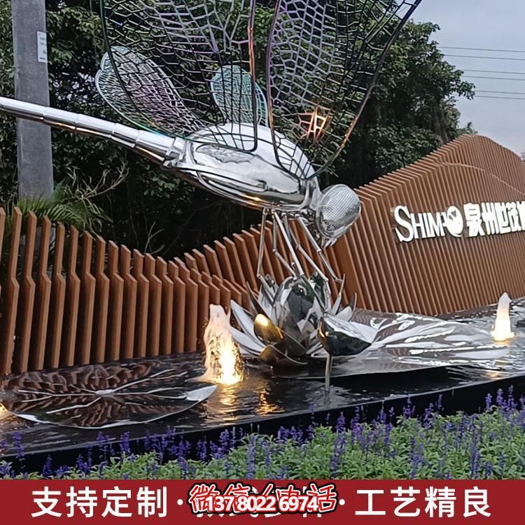 大型不銹鋼雕塑，為城市酒店、公園、商場(chǎng)及水景環(huán)境增添獨(dú)特景觀