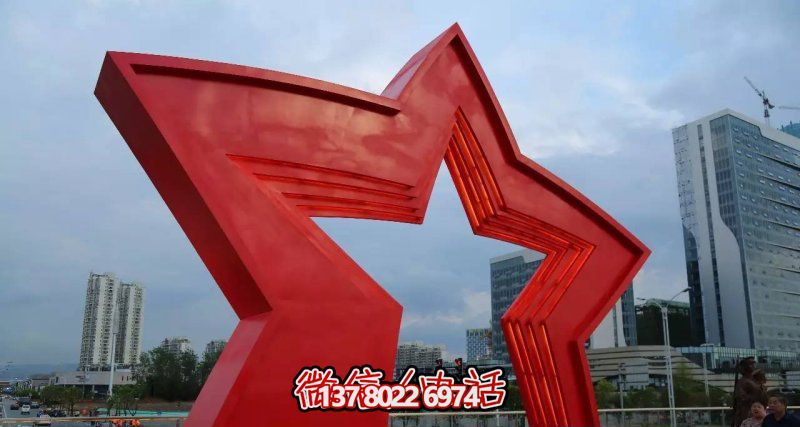 不銹鋼雕塑拱門，點(diǎn)綴景觀廣場