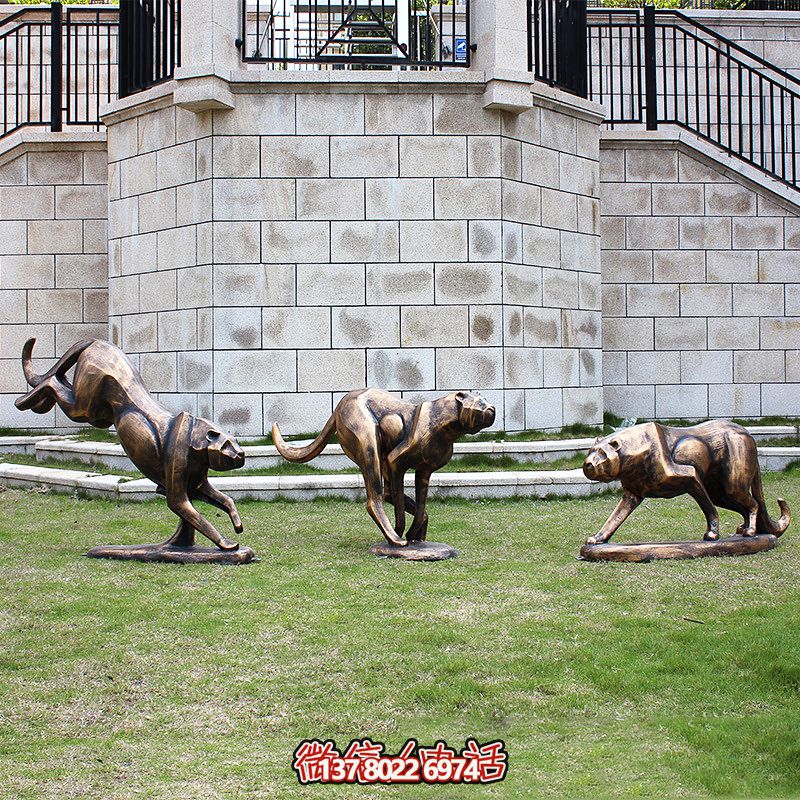 公園仿真銅創(chuàng)意鑄造噴漆金錢(qián)豹雕塑