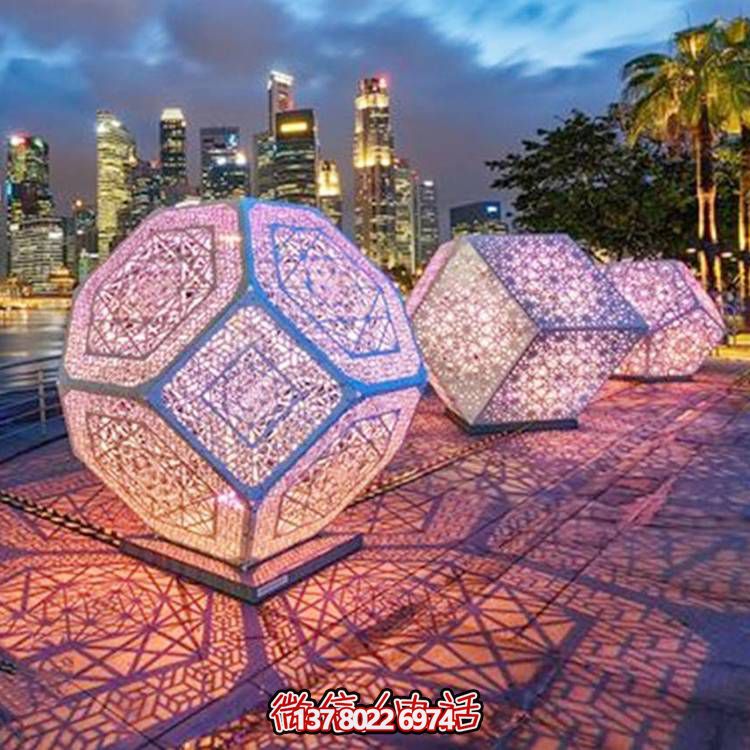 創(chuàng)意不銹鋼鏤空景觀雕塑，添彩美化戶外廣場