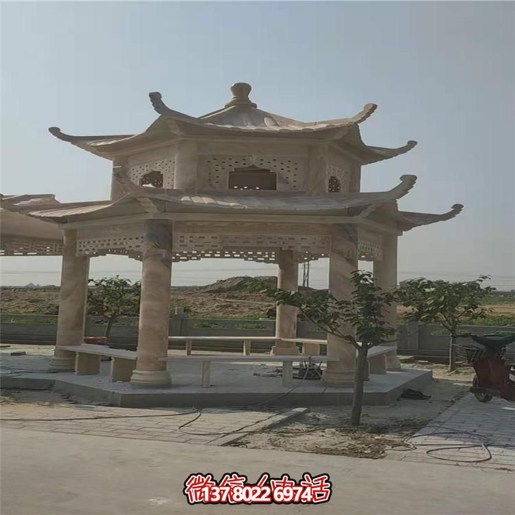 雙層紅雕涼亭，觀賞絕美晚霞，享受乘涼樂趣