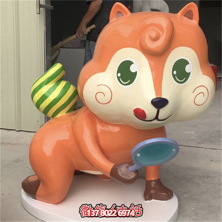 玻璃鋼結構兒童樂園，卡通松鼠公仔裝飾