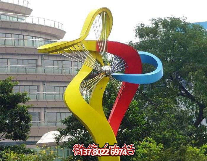 美輪美奐的不銹鋼彩虹舞景觀雕塑，點(diǎn)綴小區(qū)環(huán)境