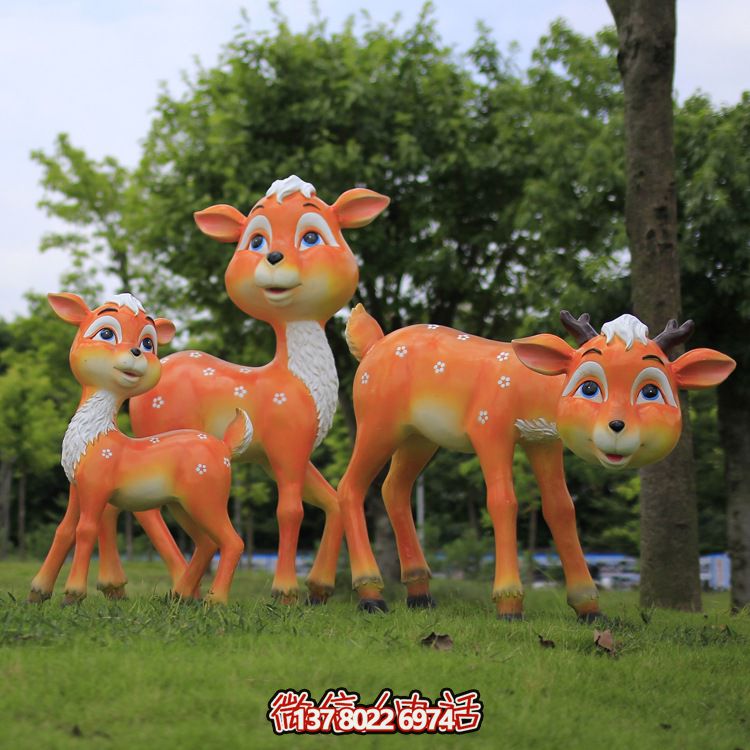 玻璃鋼梅花鹿彩繪童趣雕塑，為戶外園林增添童趣