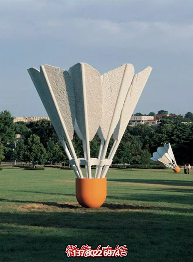 多功能玻璃鋼仿真雕塑羽毛球框，為戶外草坪增色