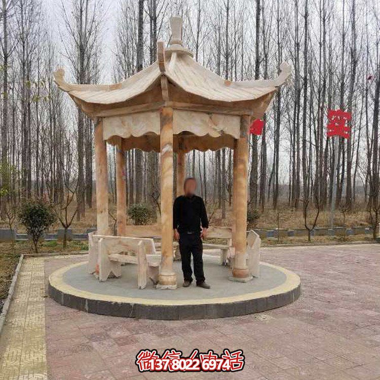 體驗(yàn)晚霞之美、放松心情的紅石亭