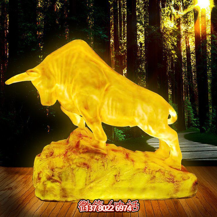 玻璃鋼拓荒牛景觀燈，拓展景區(qū)公園草坪環(huán)境亮化