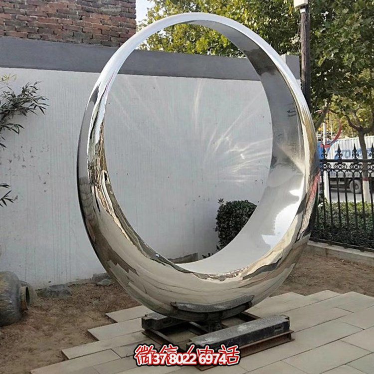 高級不銹鋼圓環(huán)雕塑，構筑優(yōu)雅園林景觀