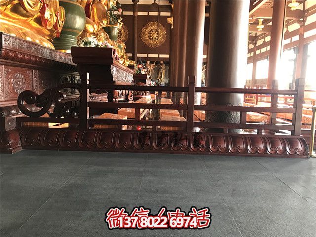 鑄銅欄桿——現(xiàn)代簡約風格，兼具實用性和藝術(shù)美感