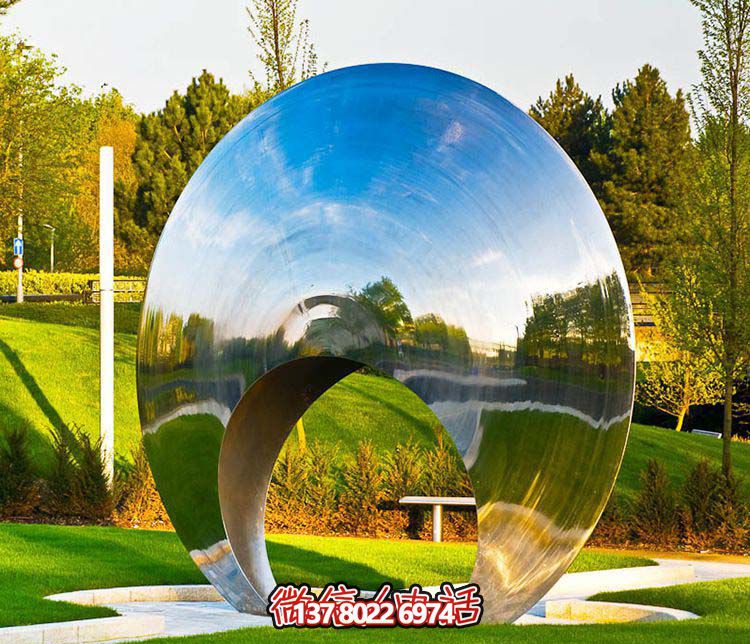 戶(hù)外草坪鏡面不銹鋼鏡面圓環(huán)雕塑 戶(hù)外草坪鏡面不銹鋼鏡面圓環(huán)雕塑