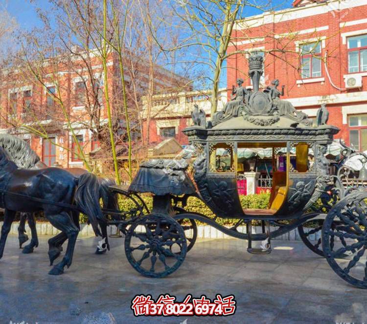 街道景點(diǎn)大型銅雕馬車