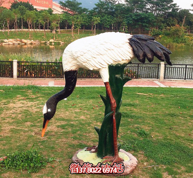 景區(qū)創(chuàng)意玻璃鋼仿真動物鶴雕塑 景區(qū)創(chuàng)意玻璃鋼仿真動物鶴雕塑