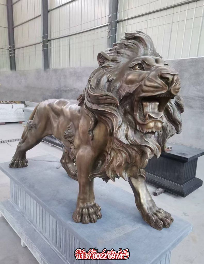 銅雕塑——鑄銅獅子，線條流暢，富有動感，栩栩如生