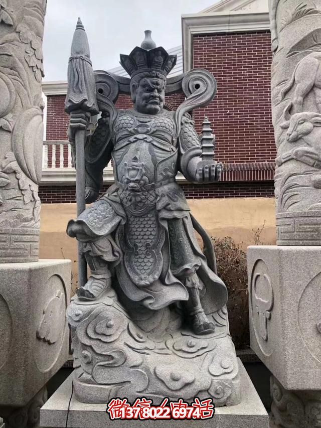 神話(huà)人物石雕——芝麻灰花崗巖