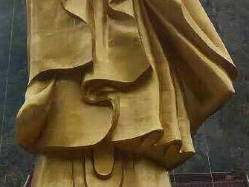 景區(qū)鍛銅觀(guān)音雕像